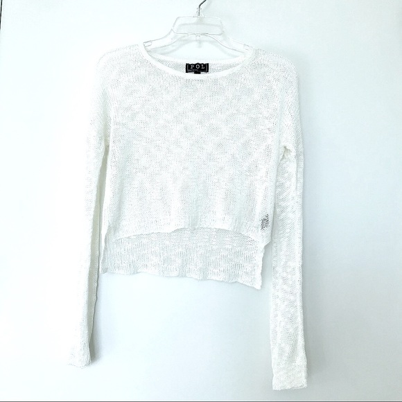 Adorable asymmetrical Lightweight White Sweater - Picture 3 of 9